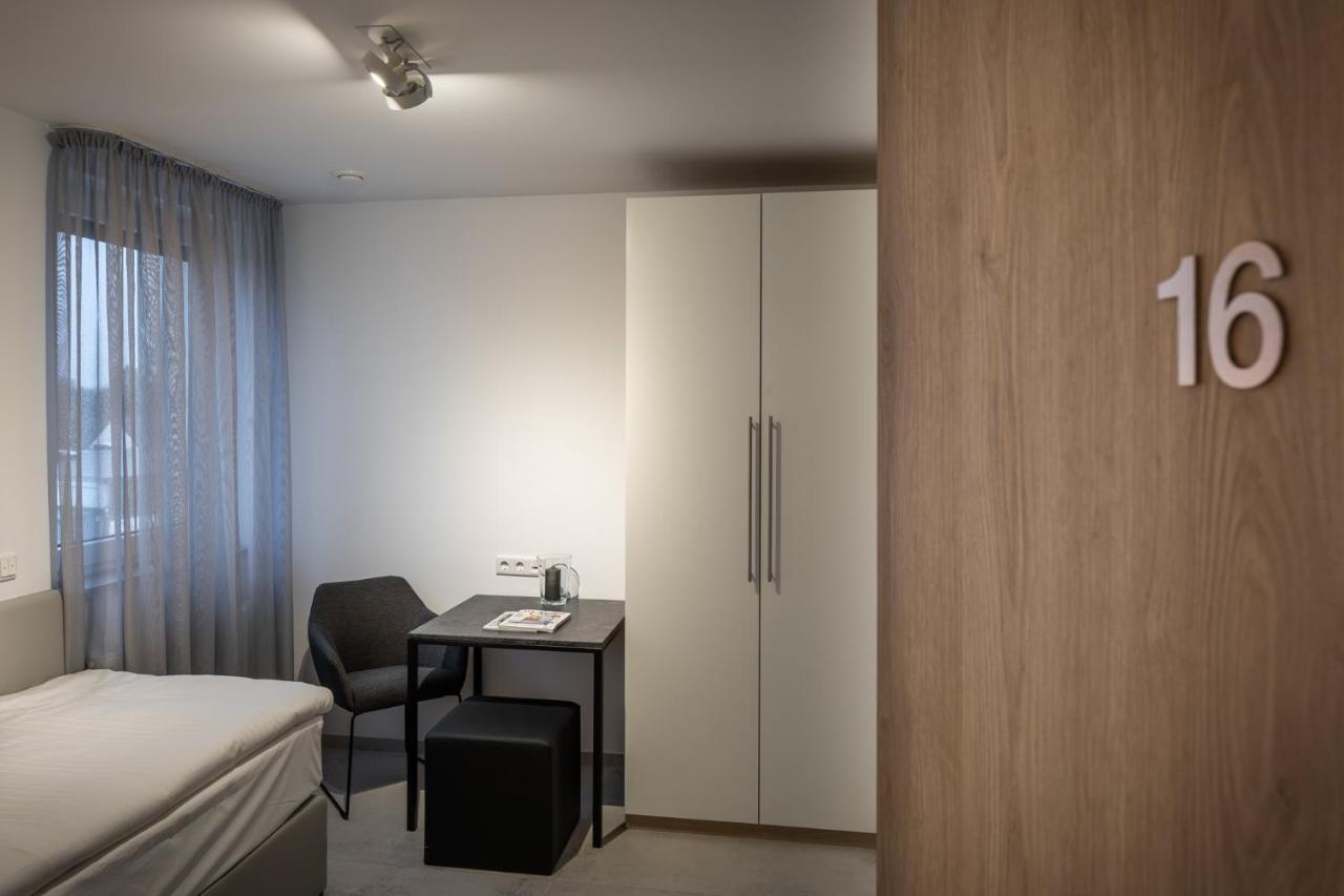 Home & Work Pulheim Exterior photo